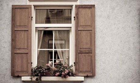 Entreprise professionnelle pour le changement de fenêtre d'une maison ancienne 